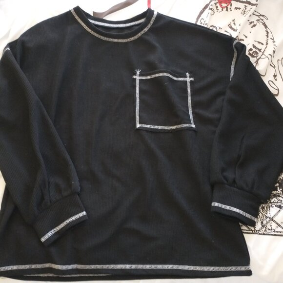 tee - Picture 2 of 5